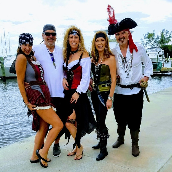 Meet your Posher, Lindsey - Picture 3 of 3